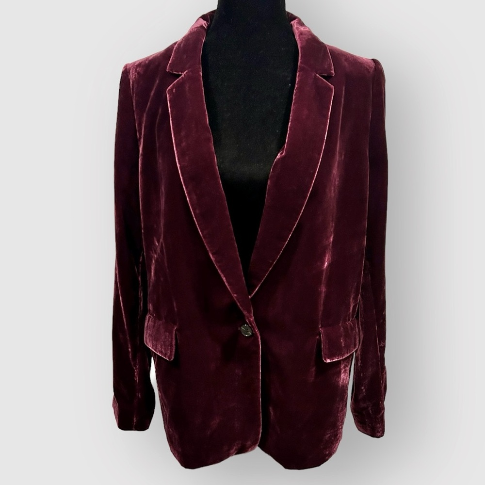 Banana Republic Velvet Blazer in Deep Burgundy